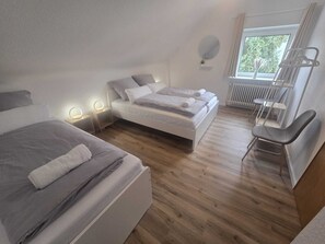 2 bedrooms, iron/ironing board, WiFi, bed sheets