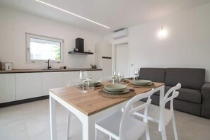 Dining - Armonia Suites -Earth and Water new apartments with garden and pool in Verona (Verona)