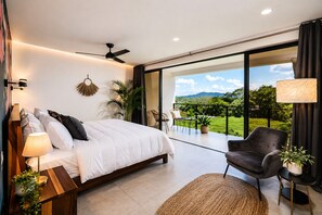7 bedrooms, iron/ironing board, travel cot, free WiFi - Luxury Villa with Private Pool, Jungle Views, fully staffed!  Minutes from the Beach I Golf Cart Included (Tamarindo)