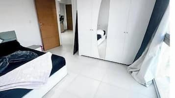 1 bedroom, internet, bed sheets