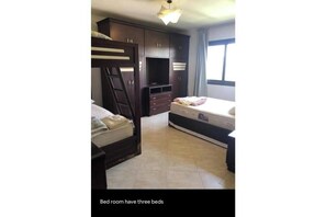 3 habitaciones, acceso a internet y ropa de cama