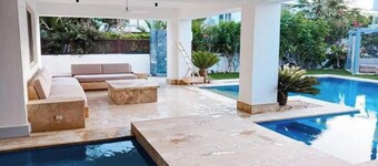 Hacienda White 6-BR Villa