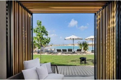 Elegant 2-BR Cabin Casa Cook