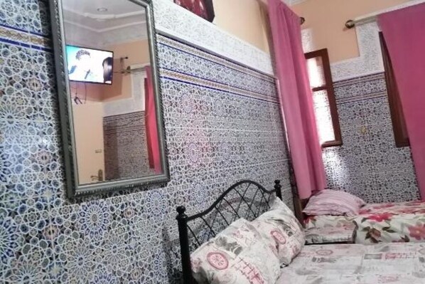 2 bedrooms, iron/ironing board, WiFi, bed sheets - La Perle - Accogliente Appartamento con Cucina e WiFi Gratuito a Meknès (Meknès)