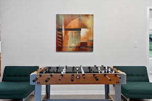 House, 5 Bedrooms | Game room