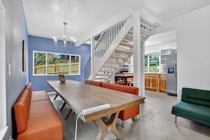 House, 5 Bedrooms | Dining