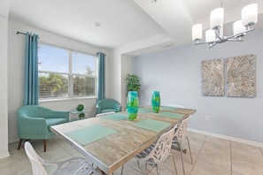 Condo, 2 Bedrooms | Dining