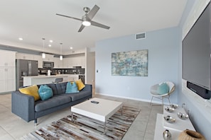 Condo, 2 Bedrooms | Living area