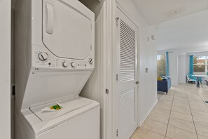 Condo, 2 Bedrooms | Interior