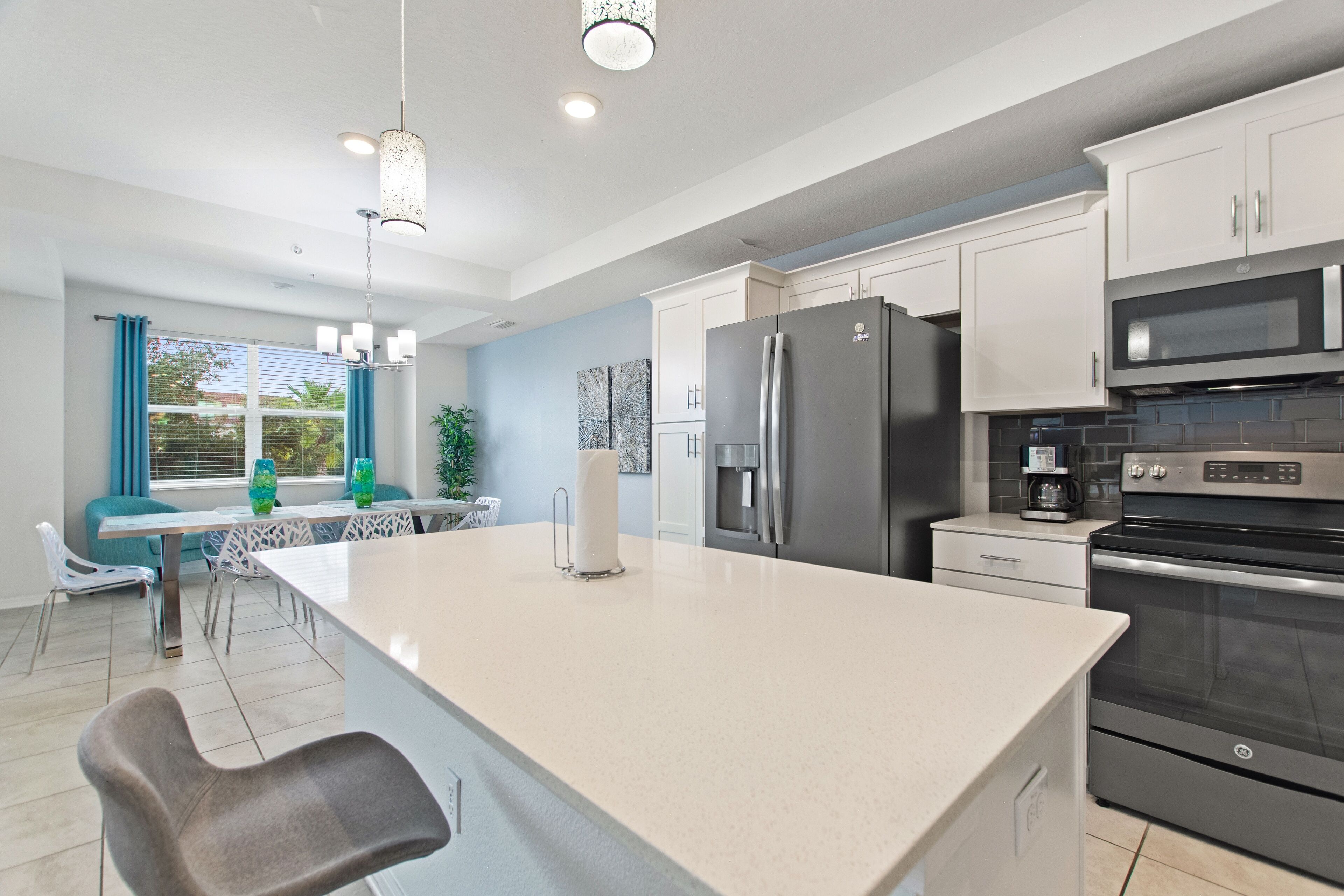 Condo, 2 Bedrooms | Private kitchen | Fridge, oven, coffee/tea maker, toaster