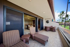 Condo, 2 Bedrooms | Outdoor dining