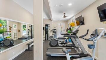 Condo, 2 quartos | Sala de fitness