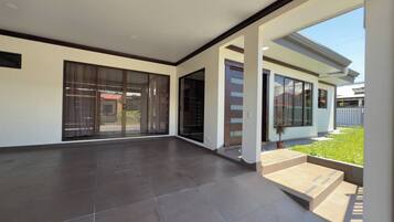 Rumah, 3 kamar tidur, akses difabel, Boleh Merokok | Detail eksterior