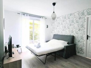 1 bedroom, iron/ironing board, free WiFi, bed sheets