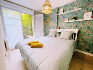 1 bedroom, iron/ironing board, free WiFi, bed sheets