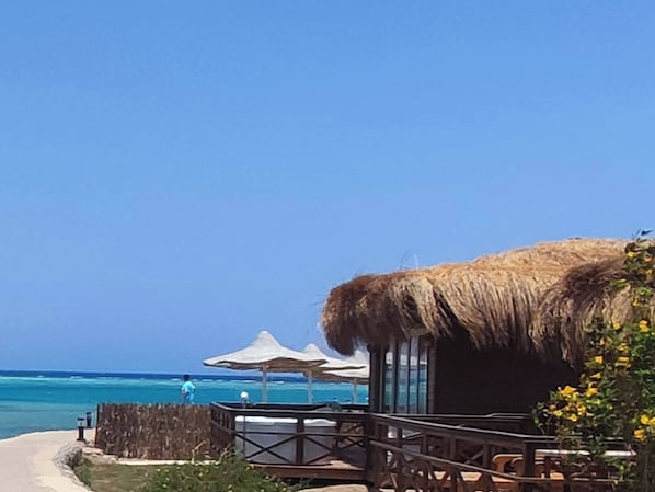 Apartment, 2 Bedrooms, Smoking, Balcony | Beach