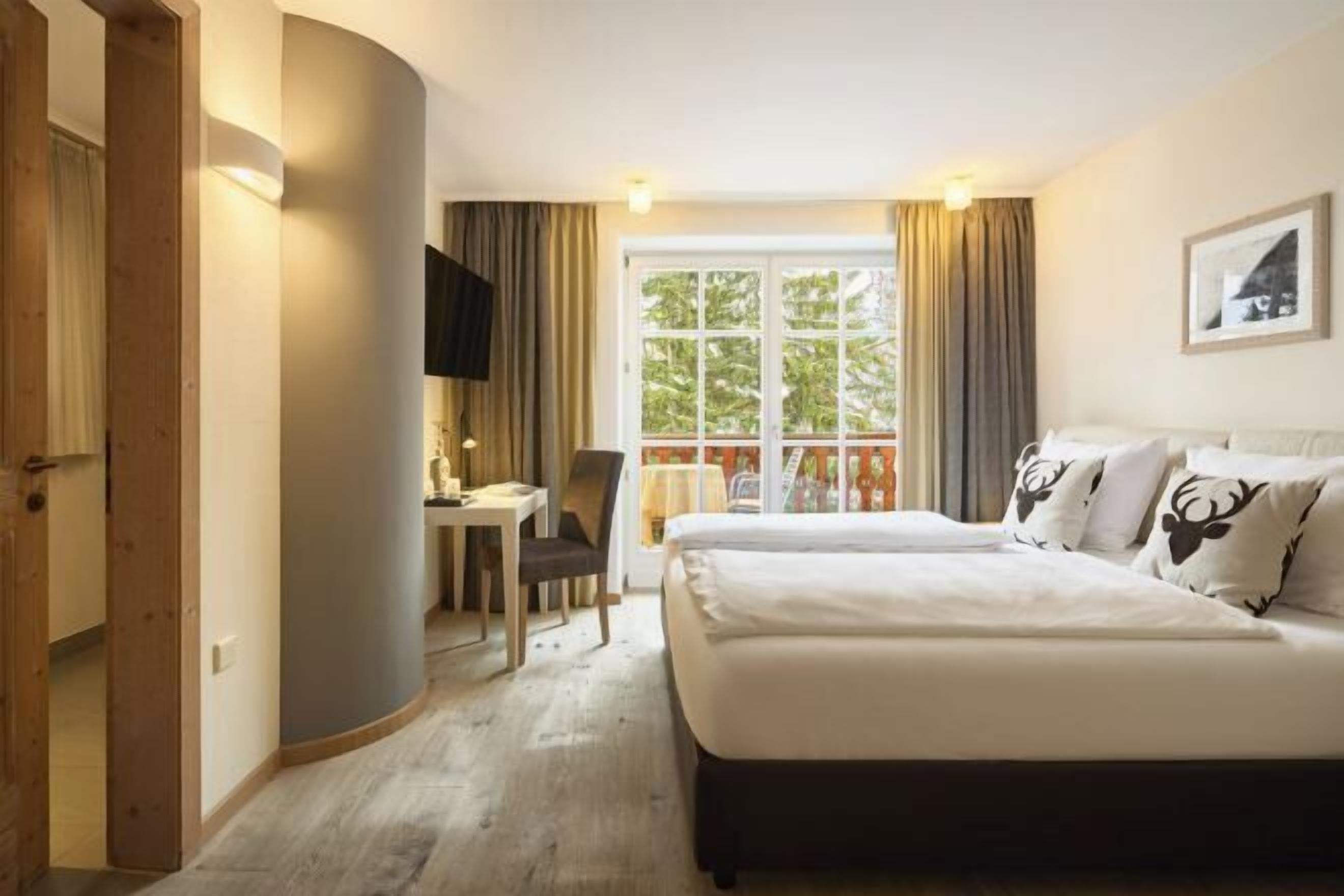 In-room safe, blackout drapes, iron/ironing board, free WiFi