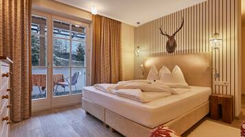 Superior-Doppel- oder -Zweibettzimmer, Balkon, Bergblick | Zimmersafe, Verdunkelungsvorhänge, Bügeleisen/Bügelbrett