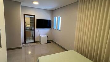 5 slaapkamers, een strijkplank/strijkijzer, internet, beddengoed