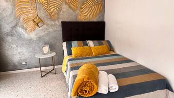 Apartment, 1 Double Bed, Air conditioning | Iron/ironing board, free WiFi