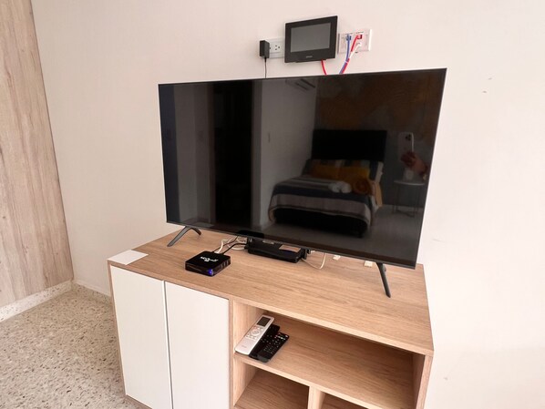 Apartamento, 1 cama doble, Aire acondicionado | Tabla de planchar con plancha y wifi gratis