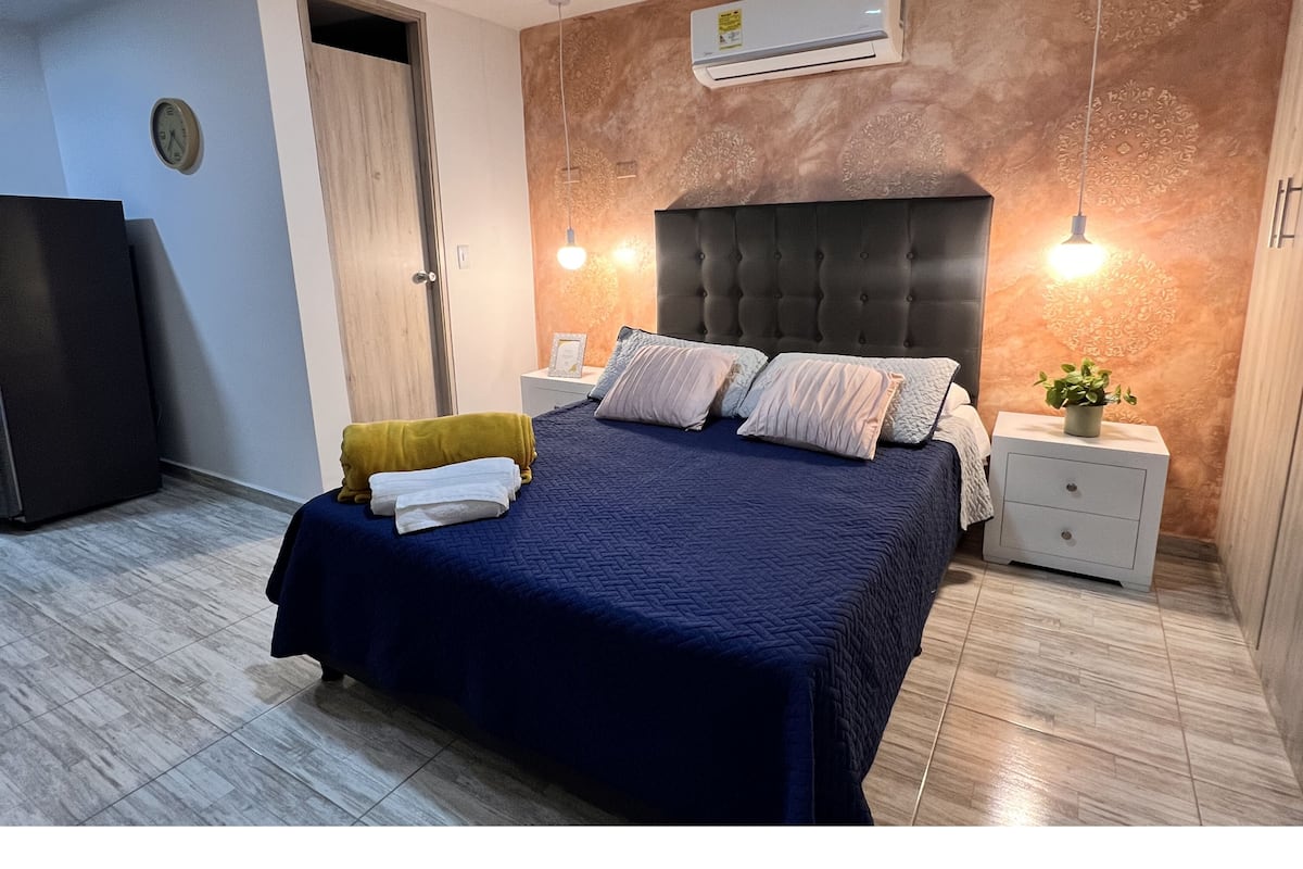 Iron/ironing board, free WiFi