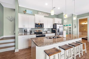House, Multiple Beds, Balcony (Little Lagoon Cottage) | Private kitchen | Fridge, microwave, oven, stovetop