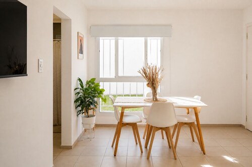Temporary South with garden for 4 people with 3 beds, in General Roca, IUPA area.