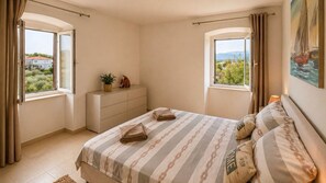 5 makuuhuonetta, silitysrauta/-lauta, ilmainen Wi-Fi, vuodevaatteet