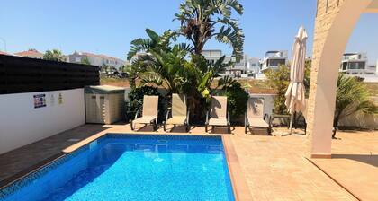 Kristina Villa - Private Pool Wifi and BBQ