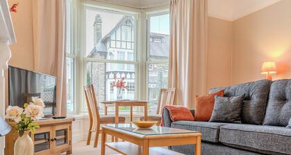 East Park Road - Classic 1 bedroom apartment