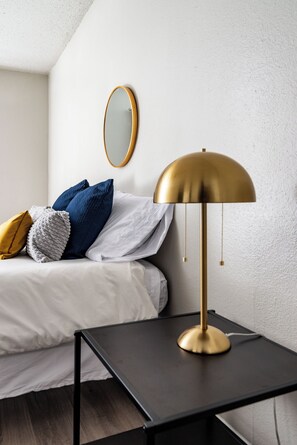 Deluxe Apartment, 2 Queen Beds, Non Smoking, Kitchen | Free WiFi - Hyde Park Escape (Austin)