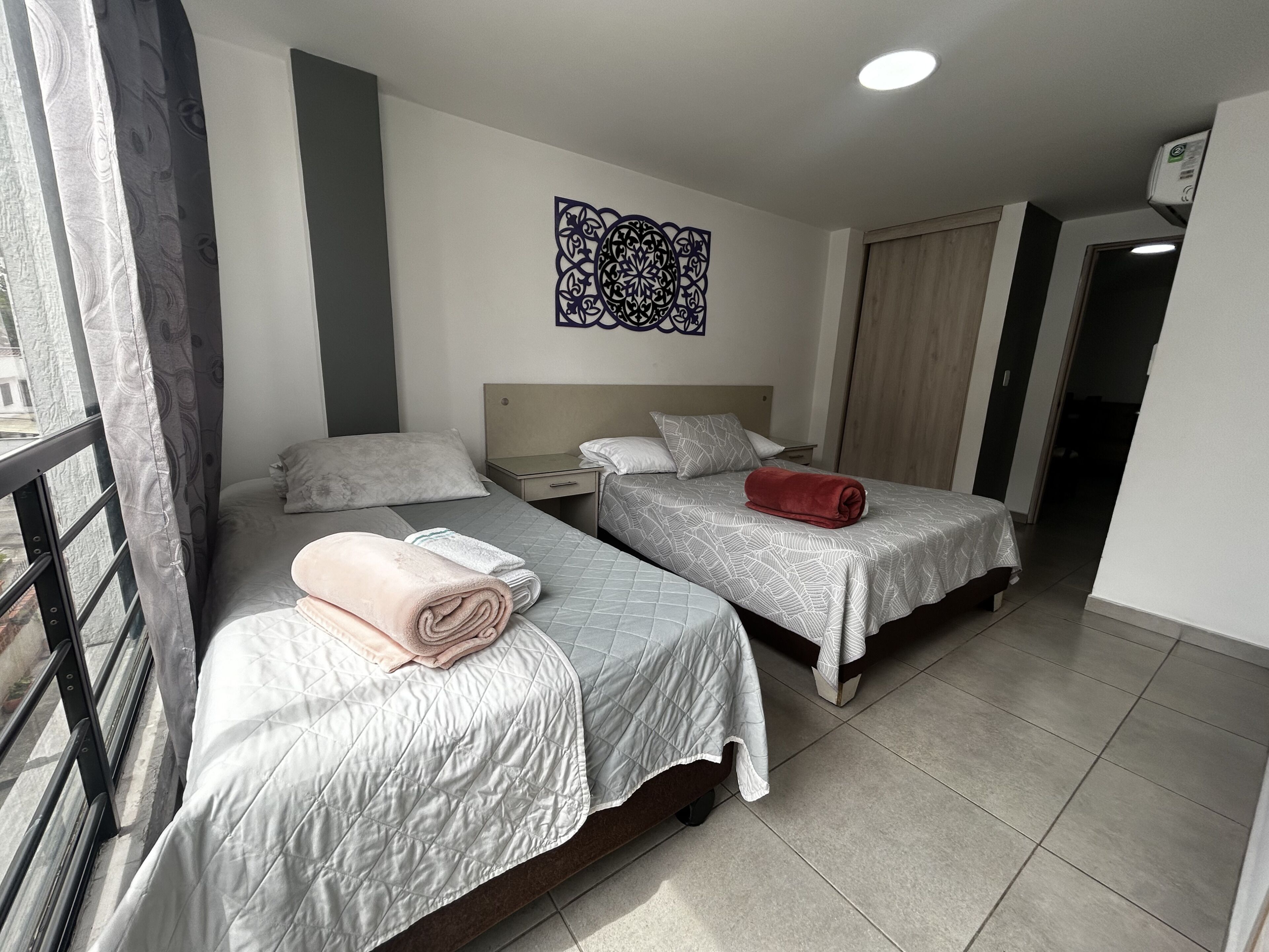 Appartement Familial, 1 chambre, climatisation | Fer et planche à repasser, Wi-Fi gratuit