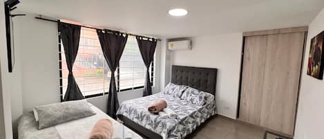 Tabla de planchar con plancha y wifi gratis