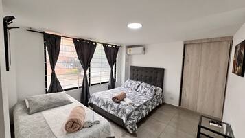 Appartamento familiare, 1 camera da letto, aria condizionata | Ferro/asse da stiro, Wi-Fi gratuito