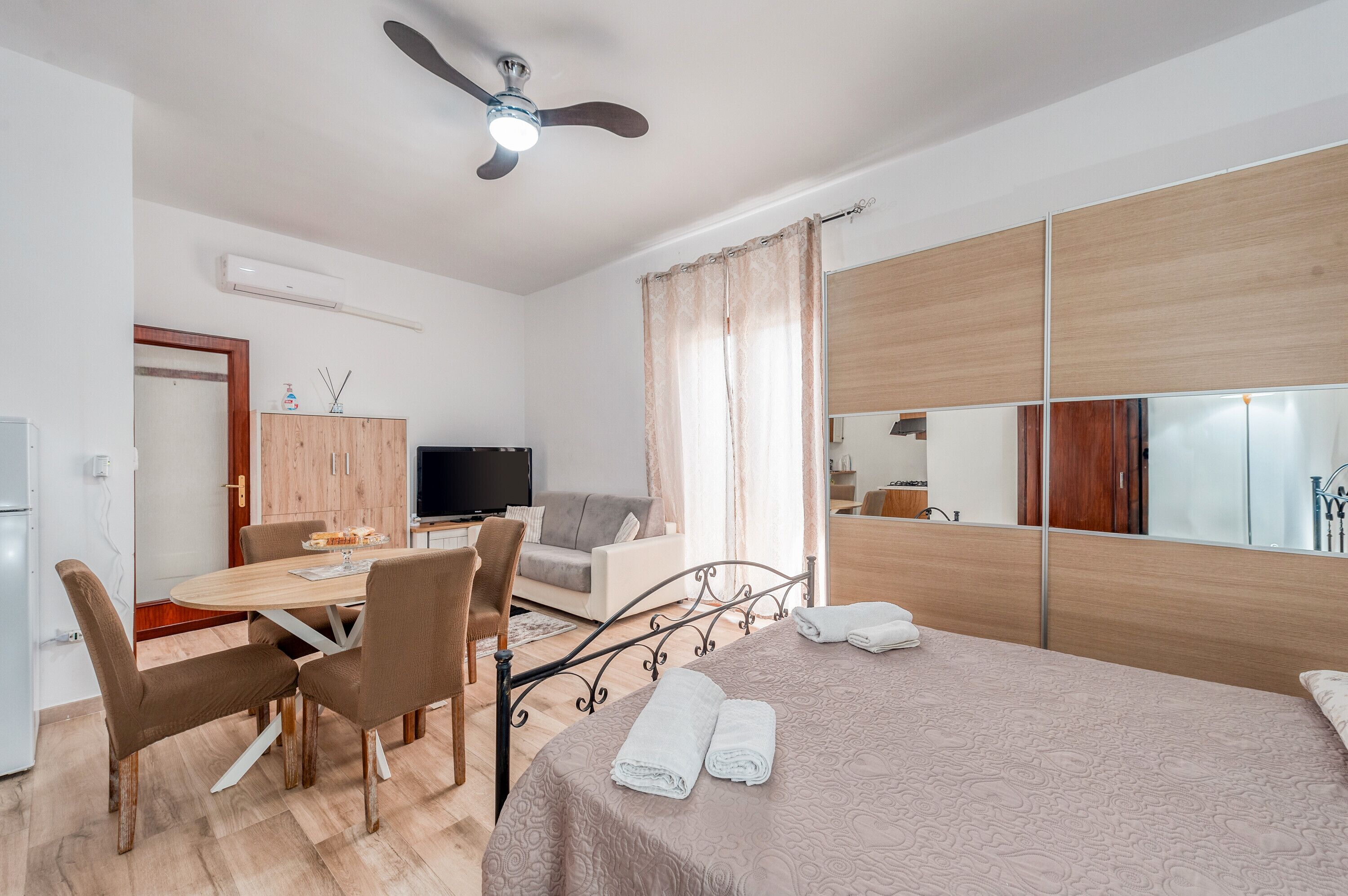 1 habitación, wifi y ropa de cama 