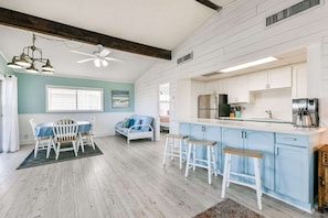 Interior - The Canal House Summa (Galveston)