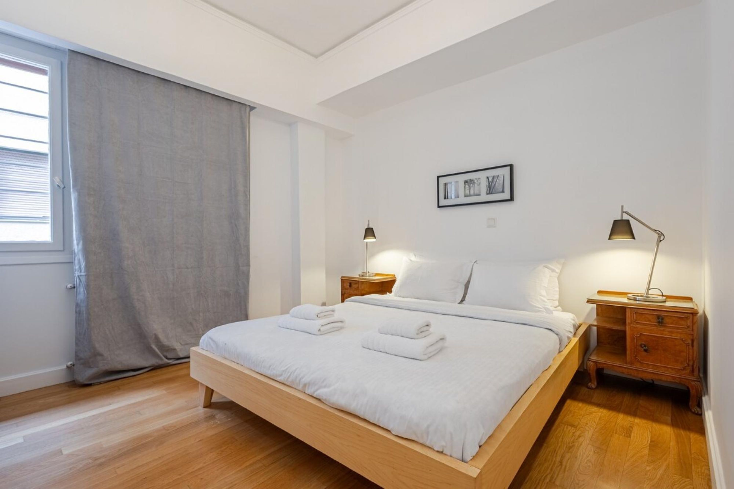 1 habitación y escritorio 