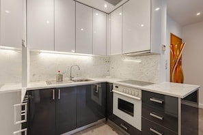 Appartement, roken | 1 slaapkamer, een bureau