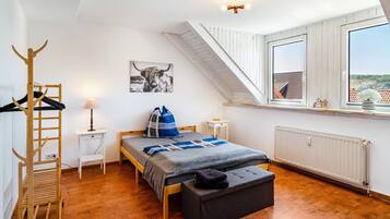 2 bedrooms, WiFi, bed sheets