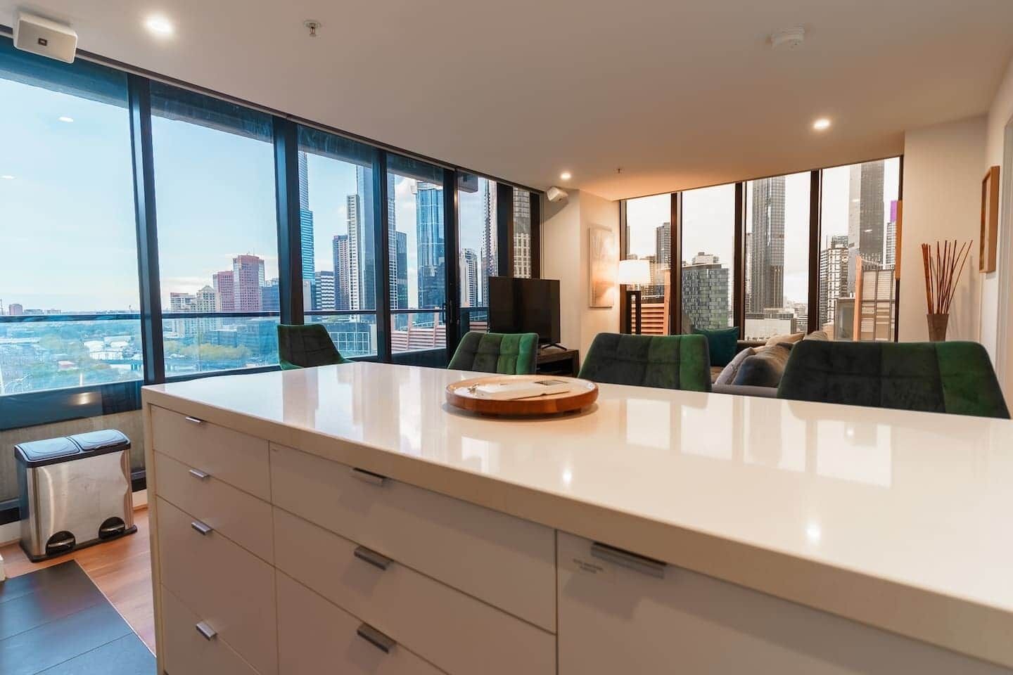 المنشأة من الداخل