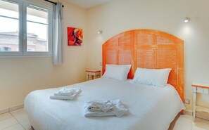 2 bedrooms, Internet, bed sheets
