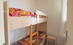 1 bedroom, Internet, bed sheets