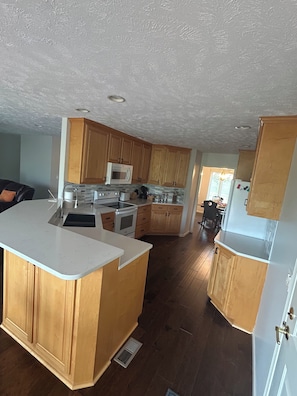 Microwave, oven, stovetop, dishwasher