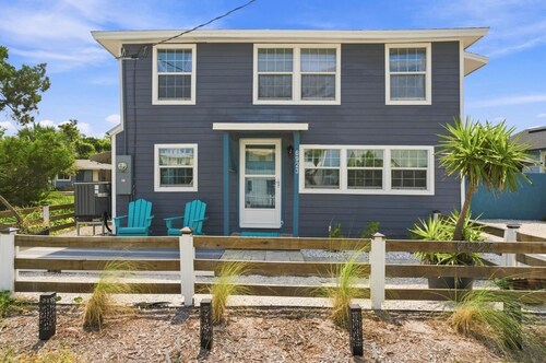 St. Augustine 3-bed, Walk to Beach, Pool, Hot Tub, Tiki & Golf Green