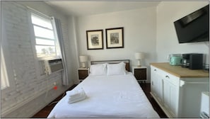 WiFi, bed sheets