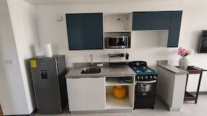 Microwave, oven