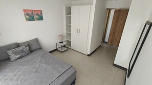 2 bedrooms, free WiFi, bed sheets, wheelchair access