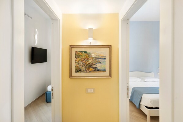 2 dormitorios, tabla de planchar con plancha, wifi y ropa de cama