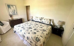 4 bedrooms, iron/ironing board, WiFi, bed sheets